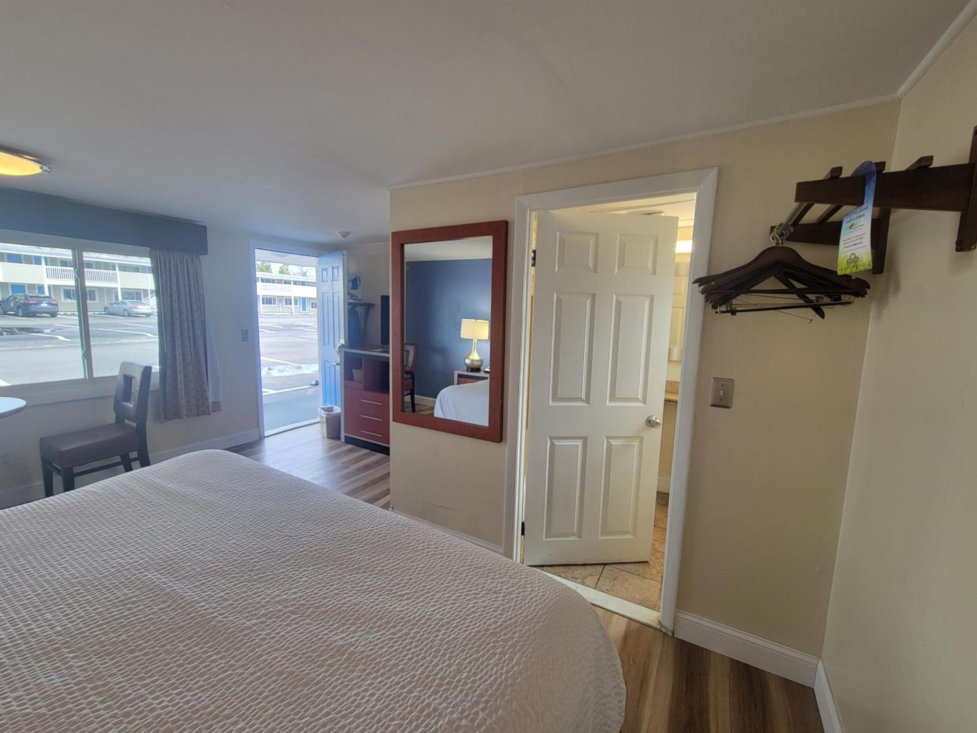 Days Inn By Wyndham - Cape Cod West Yarmouth Δωμάτιο φωτογραφία