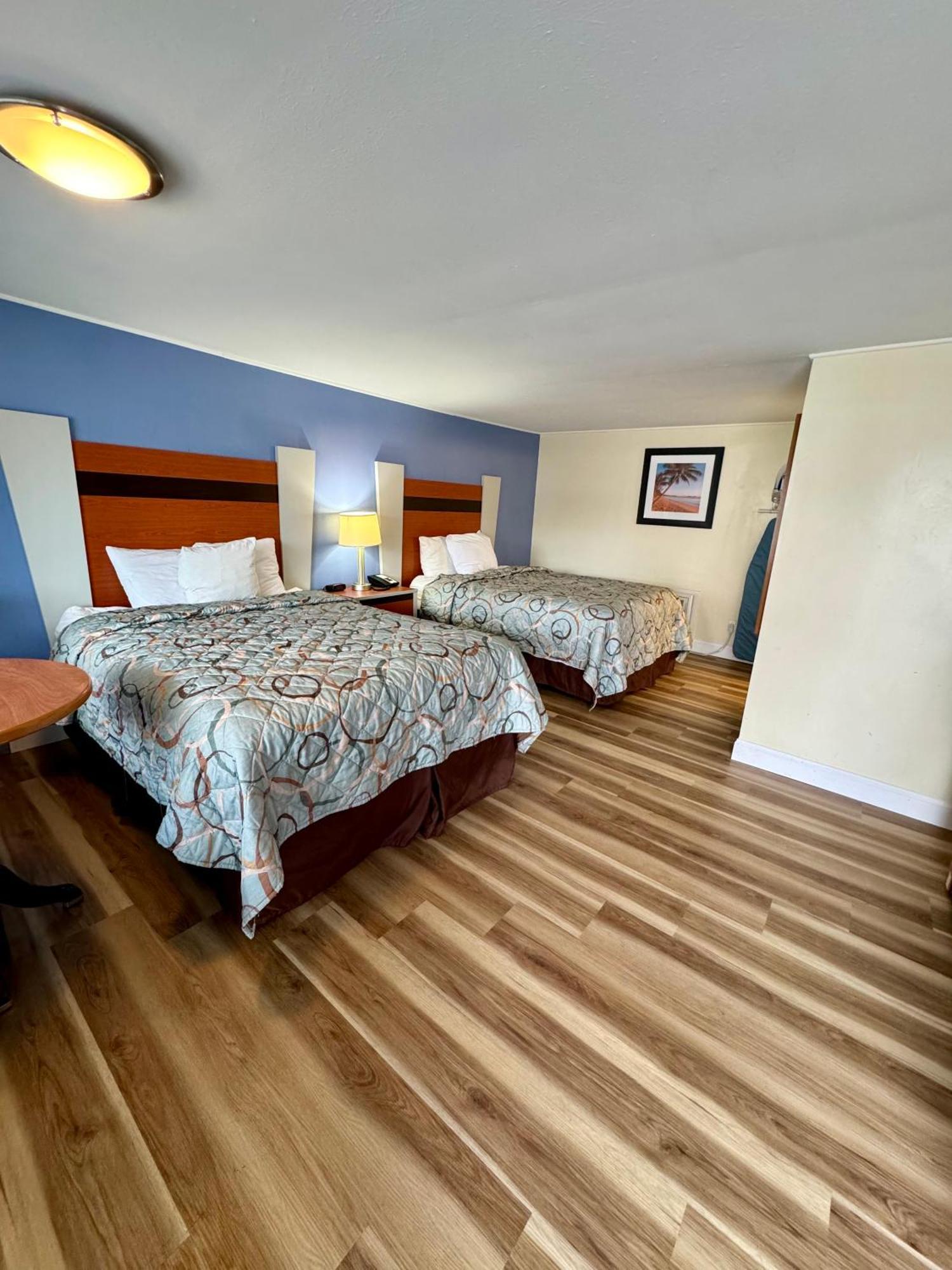 Days Inn By Wyndham - Cape Cod West Yarmouth Εξωτερικό φωτογραφία