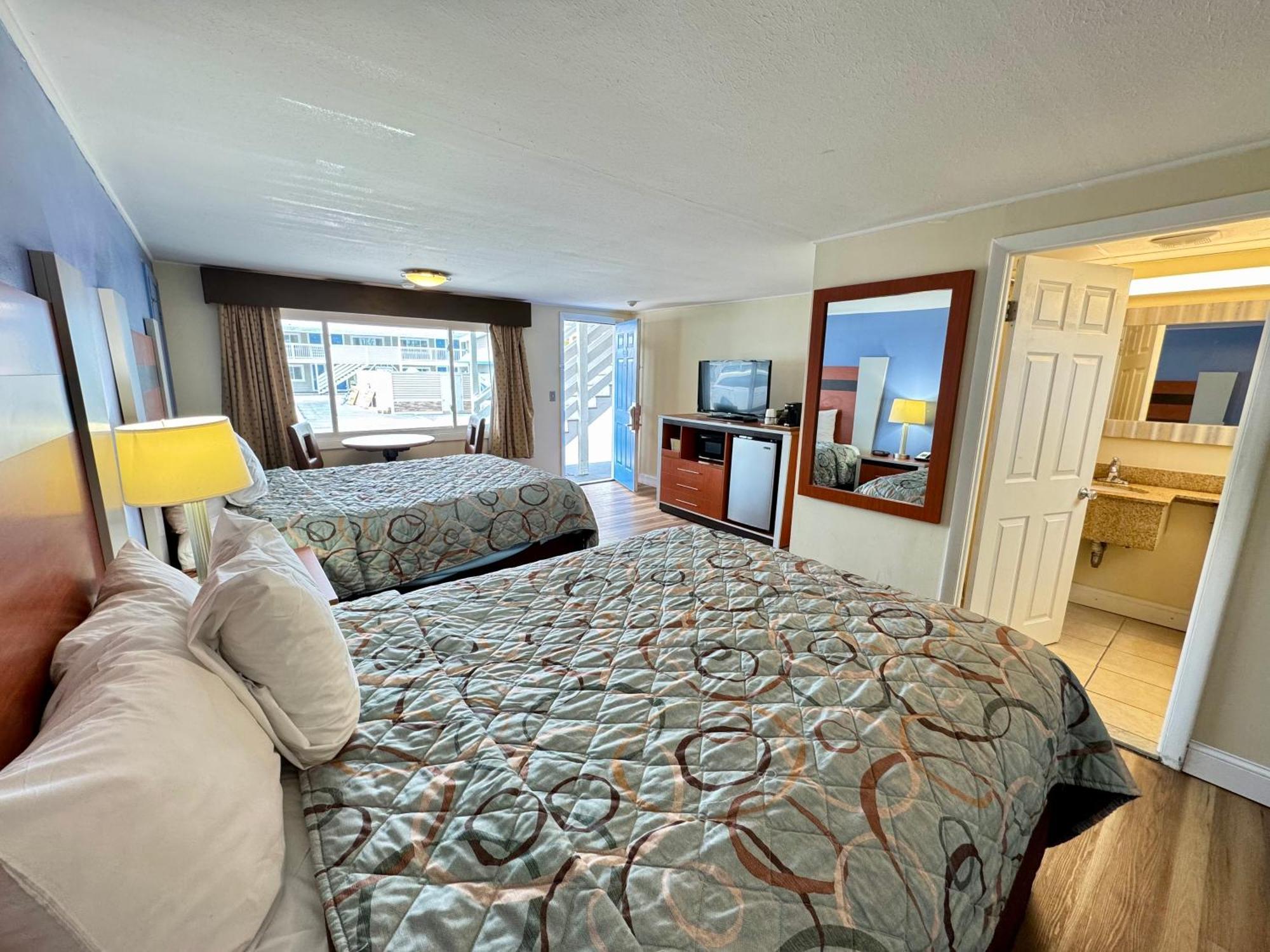 Days Inn By Wyndham - Cape Cod West Yarmouth Εξωτερικό φωτογραφία